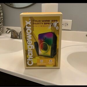 Kohl's KH131BK Mini LED Karaoke Speaker - Black on Yellow Packaging